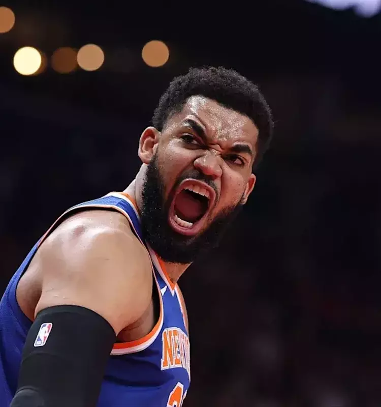 Knicks Triumph in Game 4: Defensive Dominance Evens Series Against Hawks