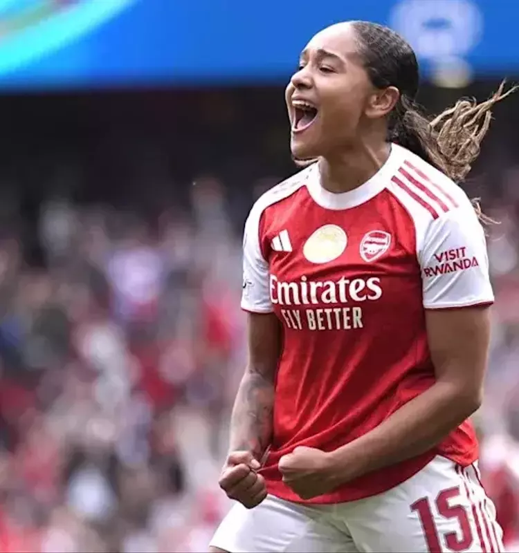 Arsenal Secures Comeback Victory Against Lyon in Women's Champions League Semi-Final First Leg