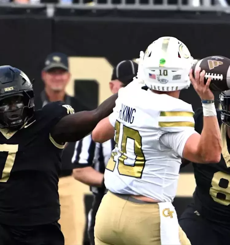 Bears Bolster Defensive Line with Wake Forest's Jayden Loving