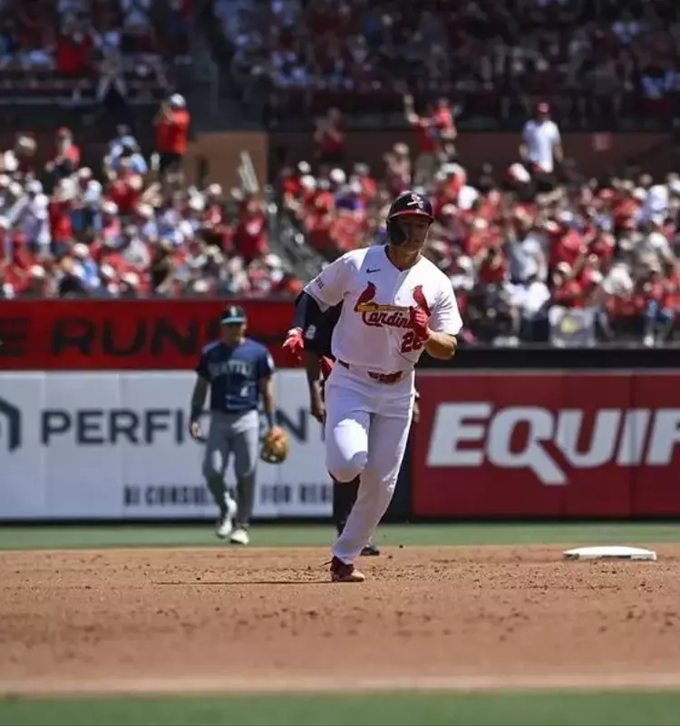 Refsnyder's Homer Secures Mariners' Sweep Against Cardinals