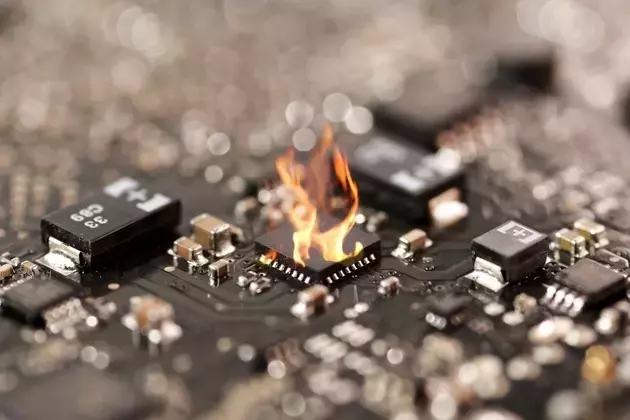 Amazon's Cloud Dilemma: High Spending, Modest AI Returns