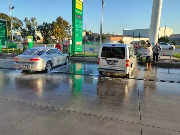 BP Navigates Leadership Change Amidst Shareholder Discontent