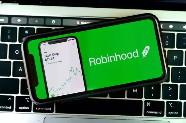 Market Movers: Robinhood's Q1 Struggle, Tech Surges, and Geopolitical Oil Shocks
