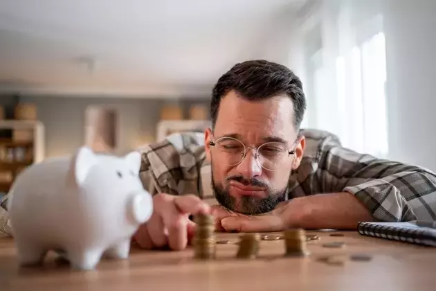 High Income Securities Fund: A Downgrade to Sell Amidst NAV Erosion and Unsustainable Payouts