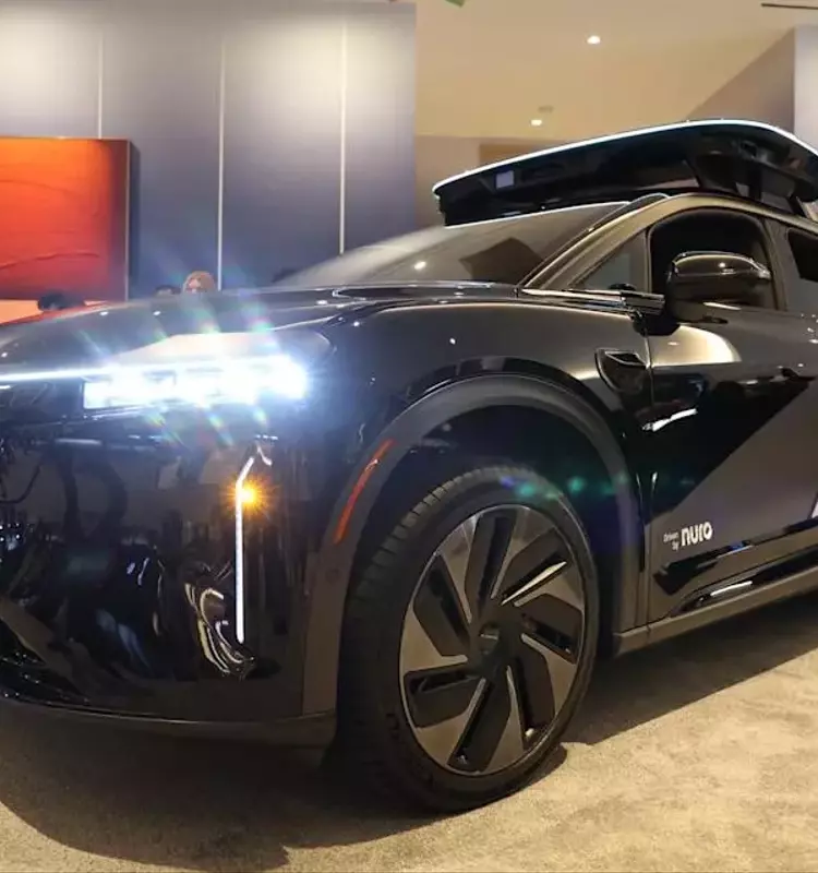 Lucid's Q1 Performance Falls Short as Cash Burn Persists Amidst Production Expansion
