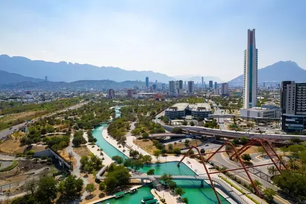 Mexico's Economic Ascent: A Nearshoring Powerhouse
