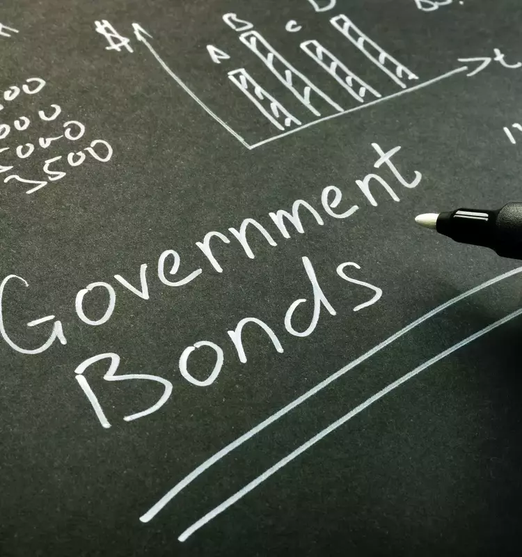 Bond Market Dynamics: Geopolitical Tensions and Economic Indicators