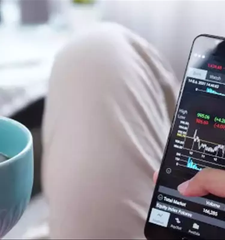 Financial Advisor vs Robo-Advisor vs DIY – Costs, Services, and Suitability for Different Investors
