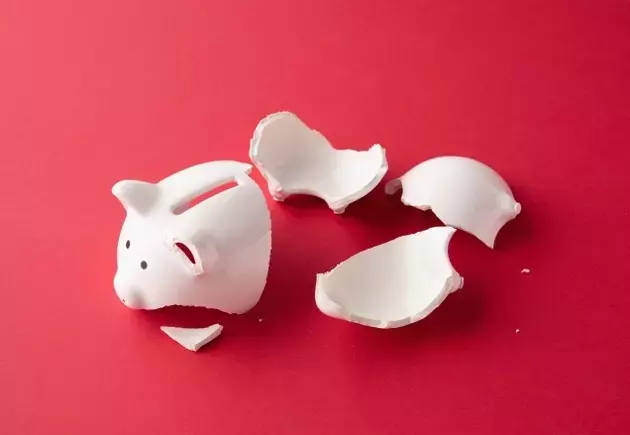 Navigating Market Volatility: A Prudent Approach to the S&P 500 Amidst Shifting Economic Winds