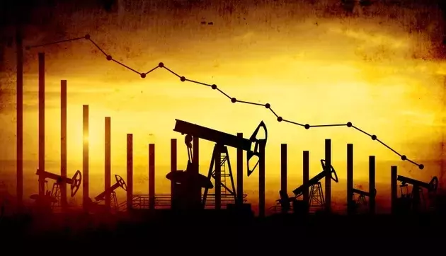 Oil Market Dynamics: Demand Decline and Shipping Stock Opportunities
