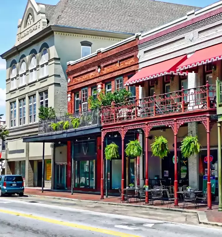 Big Towns as Retirement Havens: Balancing Affordability and Lifestyle