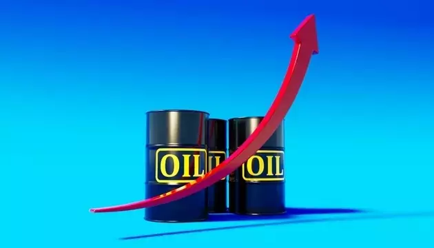 Soaring US Energy Exports Fuel Domestic Price Hikes Amidst Middle East Conflict