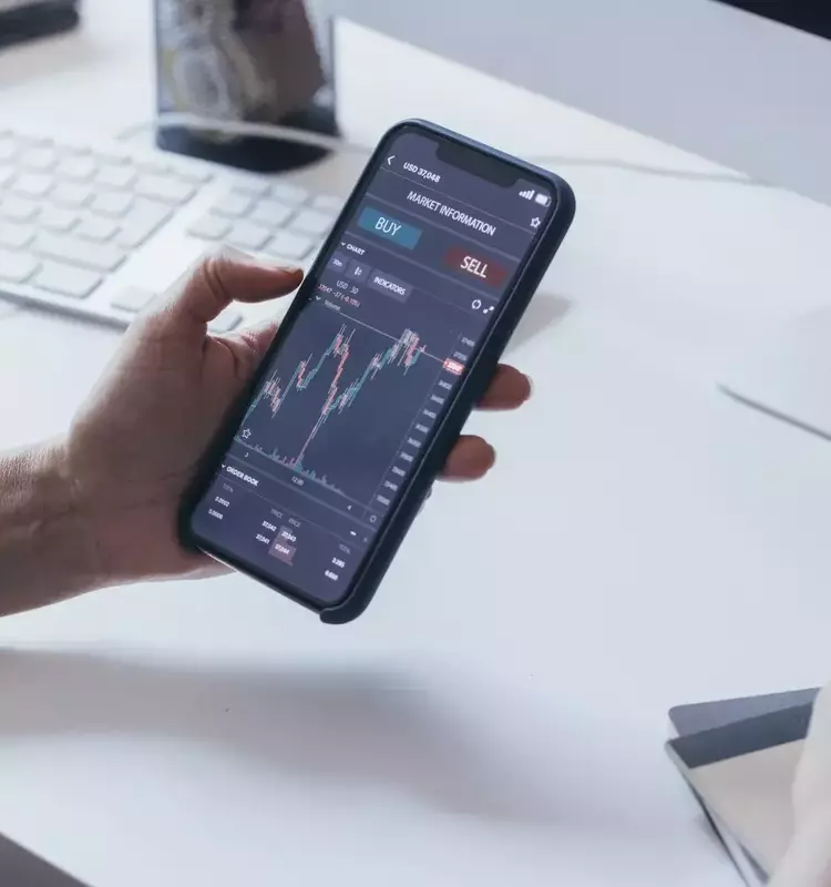 Strategic Investment: Building Financial Resilience Before Entering the Stock Market