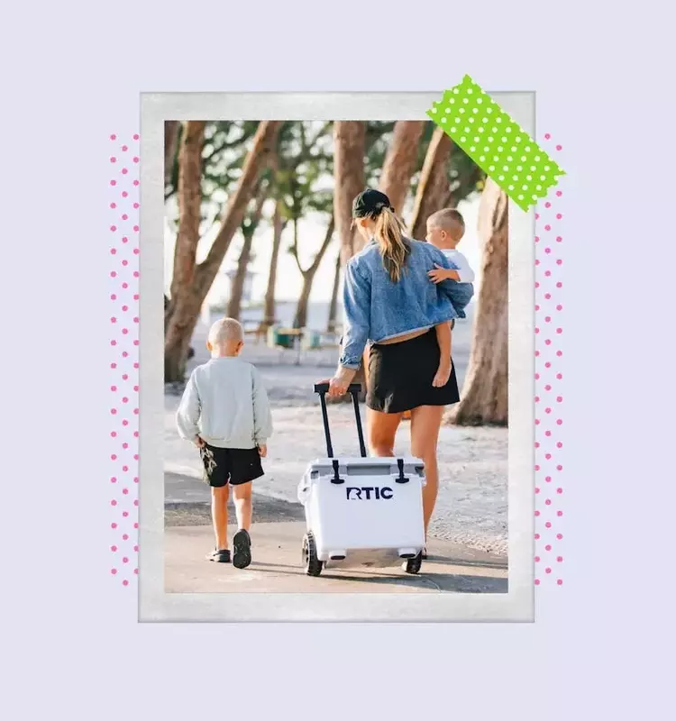 Scary Mommy's 2026 Reader's Choice Awards for Top Lifestyle Cooler Brands