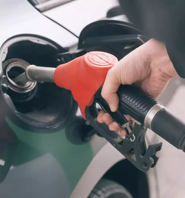 Gasoline Prices Slightly Decline for Second Consecutive Week