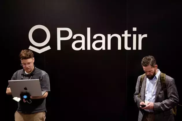 Palantir's Challenges: Valuation, Competition, and Future Outlook