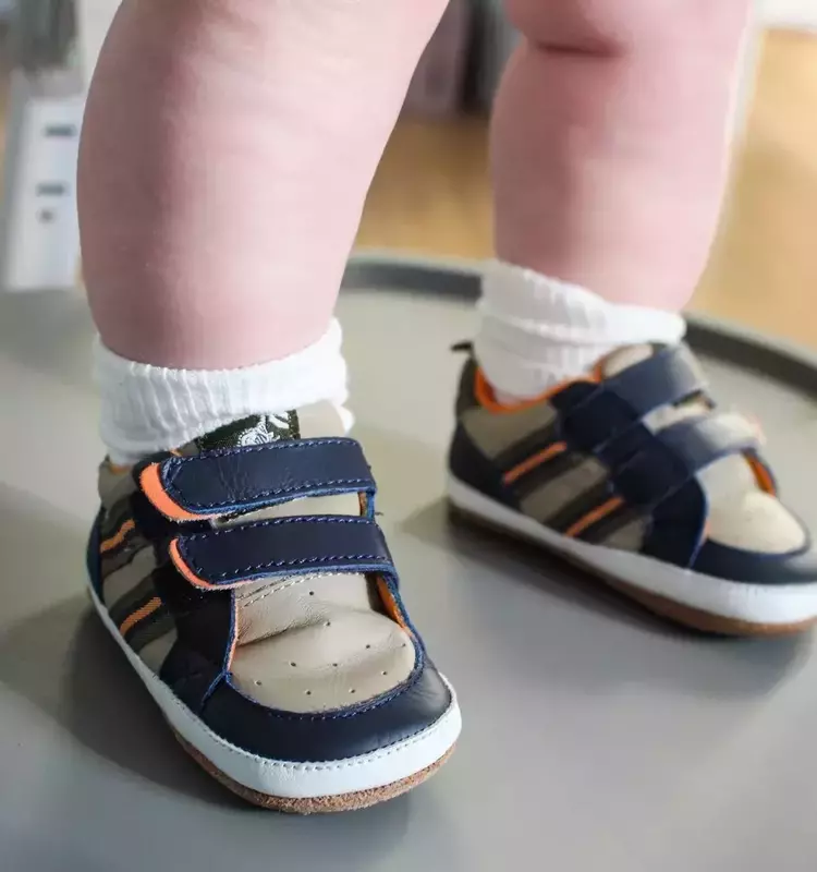 Choosing the Best Footwear for Babies and Toddlers: A Comprehensive Guide