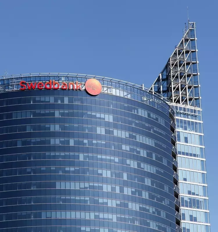 Swedbank: Overvaluation Concerns Amidst Stagnant Growth and Real Estate Exposure