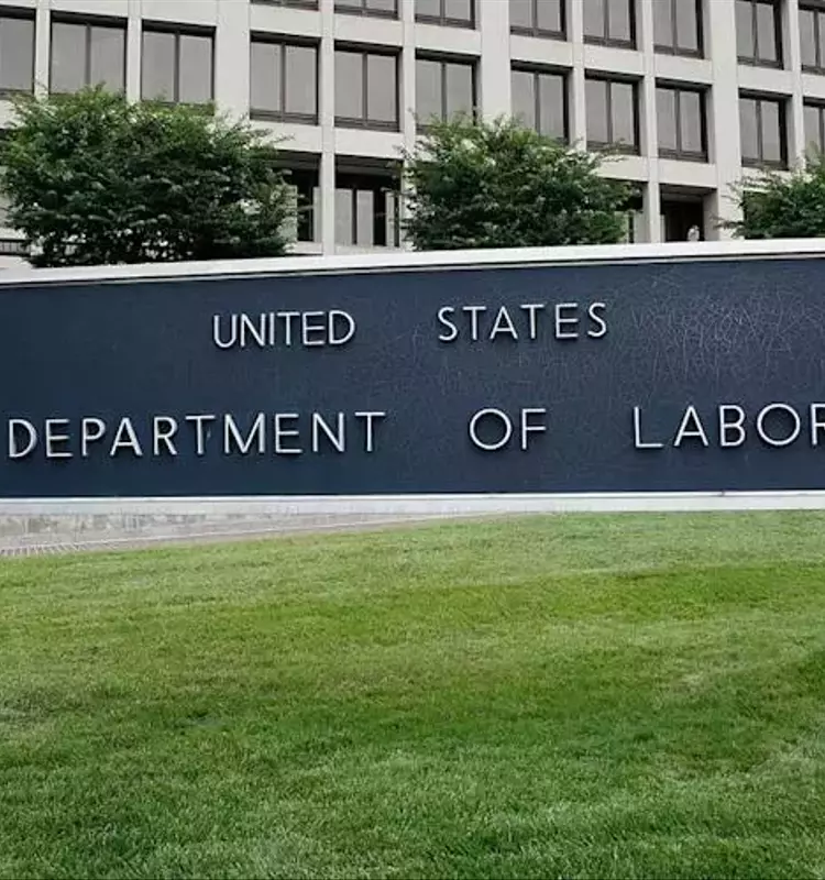DOL Rule to Ease Alternatives in 401(K)s Draws Over 37,000 Comments