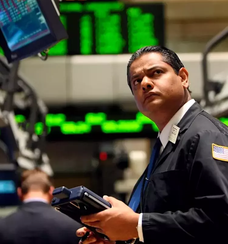 Stock Market's Unprecedented Valuation Signals Potential Volatility