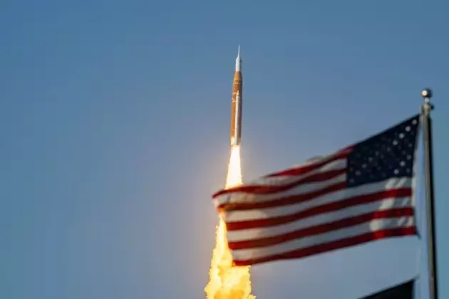 Boeing and Lockheed: Beyond SpaceX Hype for Strategic Investments