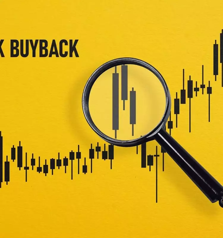 Corporate Cash: Shifting from Buybacks to AI Investments