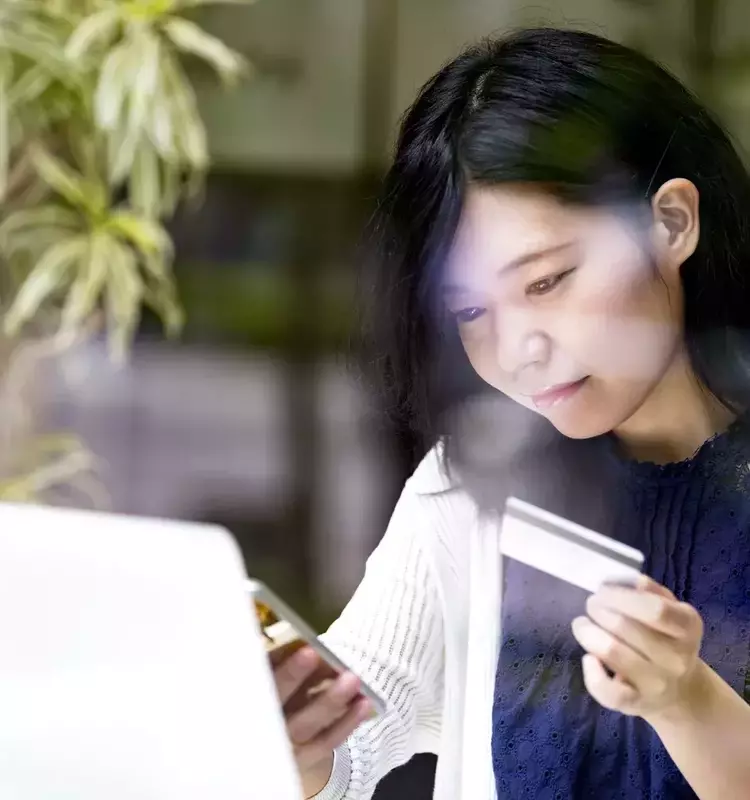 Mastering Credit Card Management: A Guide to Balances, Interest, and Fees
