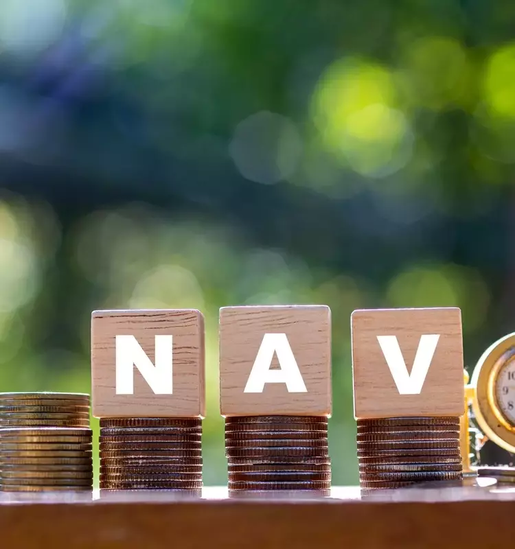 Unpacking ETF Valuations: NAV vs. Market Price