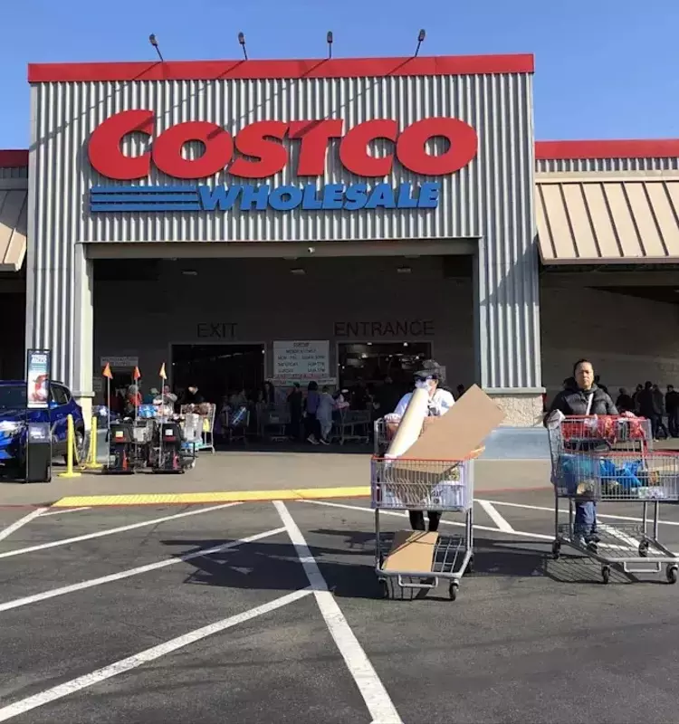 Costco's Stock Trajectory: Can It Reach $1,100 by 2027?