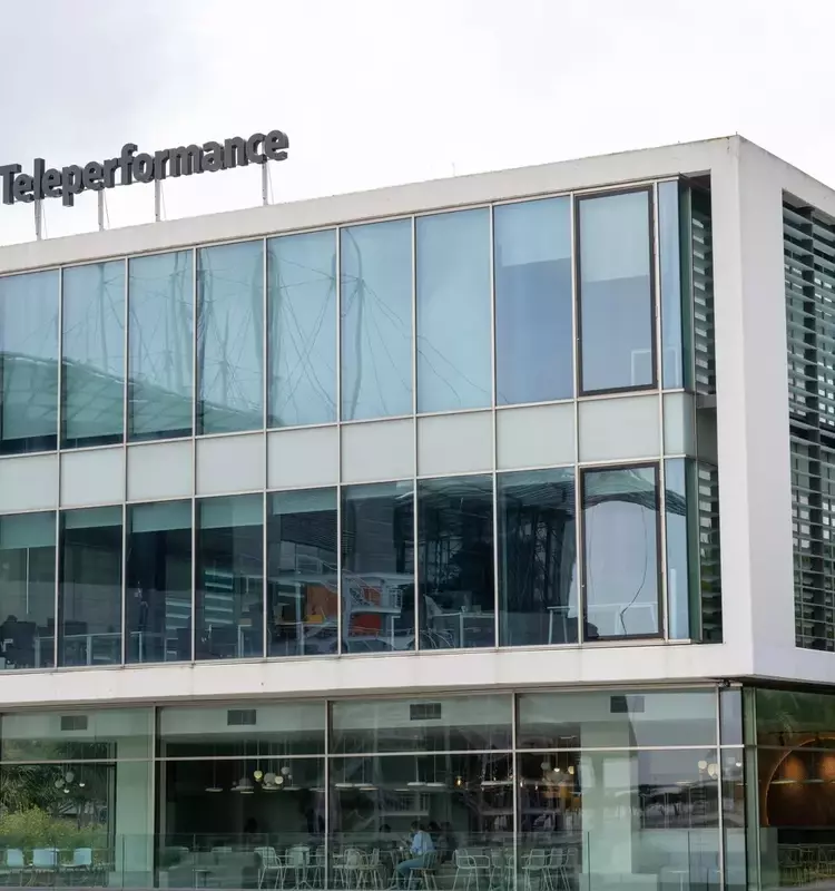 Teleperformance: AI Integration and Financial Reinforcement Mark a Turning Point