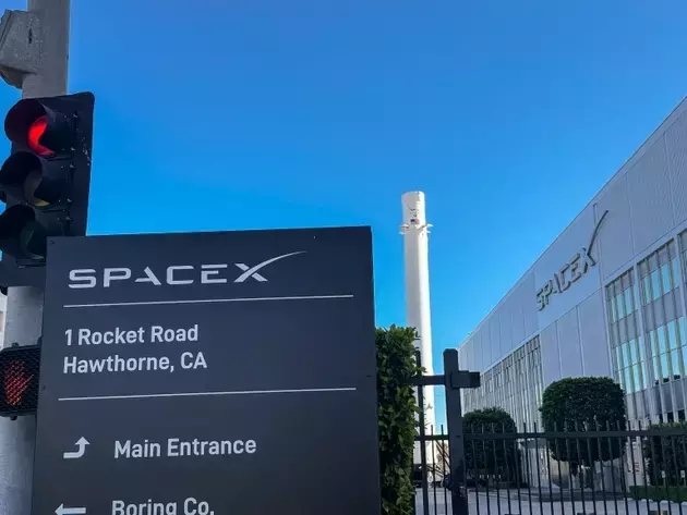 SCHV's Unexpected SpaceX Holding: A Deep Dive into ETF Strategy