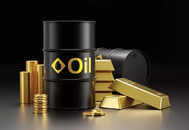 Oil Prices Surge as US-Iran Ceasefire Falters, Gold Declines