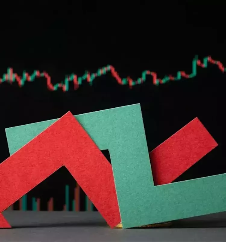 Tech Sector Volatility: NASDAQ Tumbles as Micron, Intel, and AMD Face Declines, IBM Shines