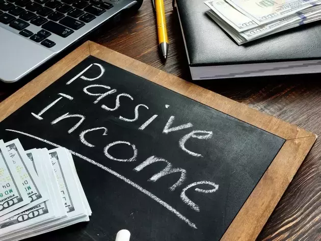 Crafting a Balanced Retirement Portfolio for Dividend Growth and Stable Income