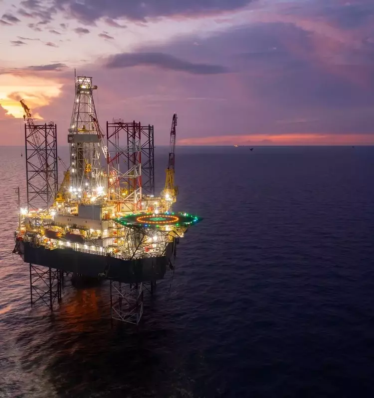 TechnipFMC's Market Position: A Hold Rating Amidst Offshore Sector Headwinds