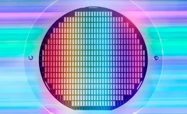 Intel vs. Navitas: A Turnaround Play Over a Growth Story