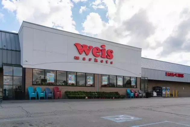 Weis Markets: Overvalued and Underperforming