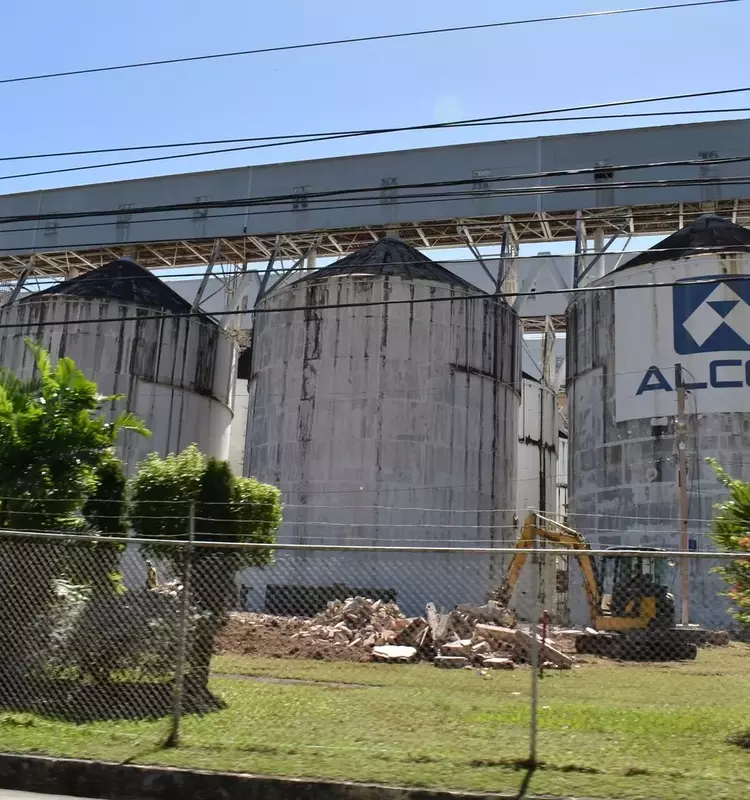 Alcoa Navigates Market Volatility Ahead of Earnings