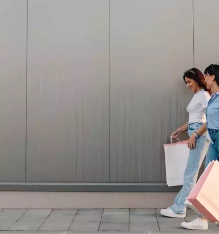 US Retail Sector Sees Significant Boost from Apparel Sales in June