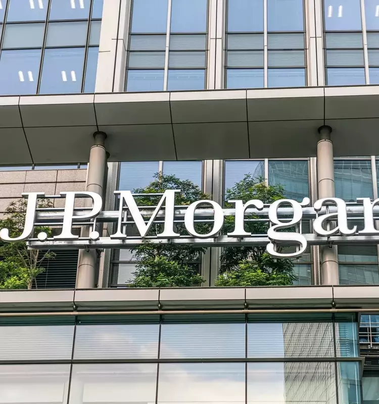 Market Trends: Bank Earnings, IBM Warning, Inflation and Retail Investor Behavior