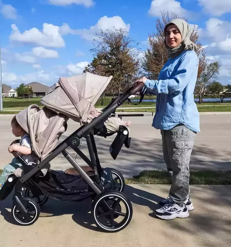 Top Convertible Strollers for Growing Families: A Comprehensive Review
