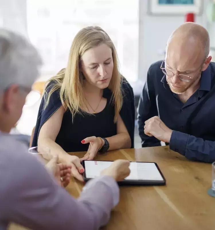 Financial Trends and Savings Strategies for Young Professionals (Ages 25-34)