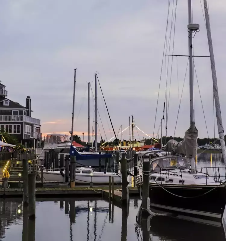 Top US Retirement Havens for Boating Enthusiasts