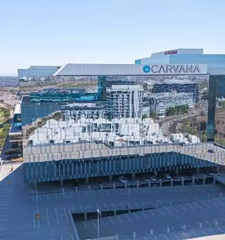 Carvana's Path: Growth, Digital Dominance, and Valuation Challenges