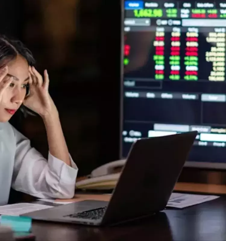 Emotional Investing: Navigating Market Swings