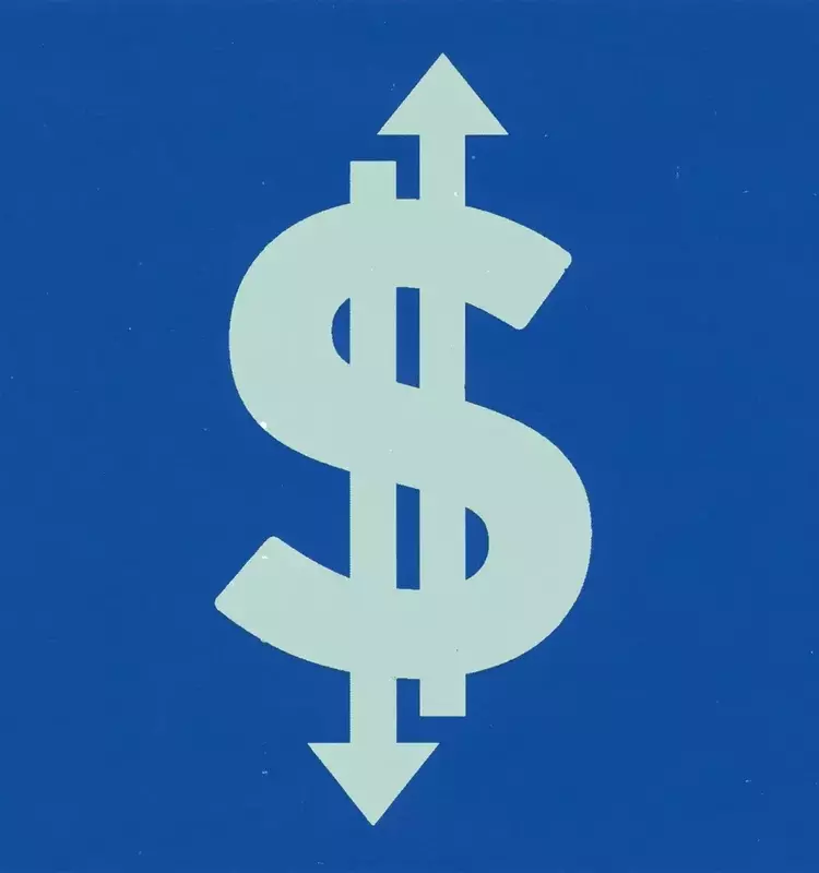 Understanding ETF Price Deviations from Net Asset Value