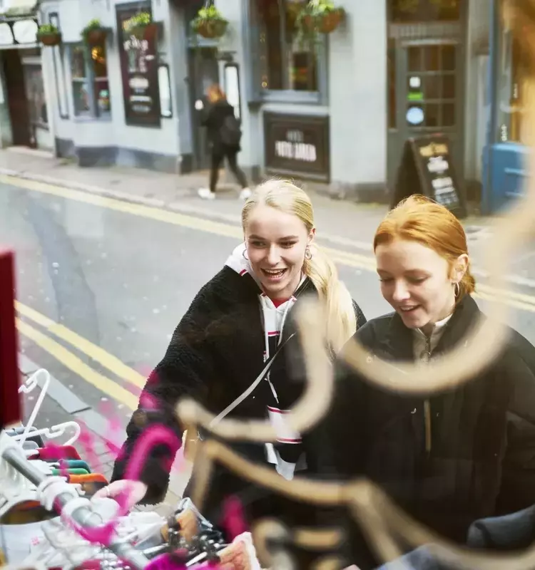 Gen Z's Economic Impact: Reshaping Global Markets