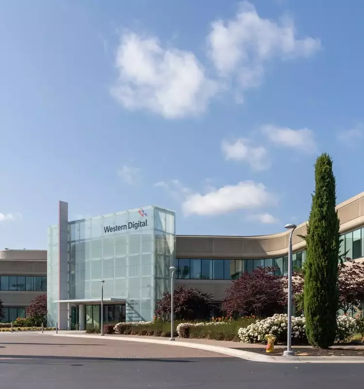 Examining Western Digital's Growth Trajectory and Valuation Concerns