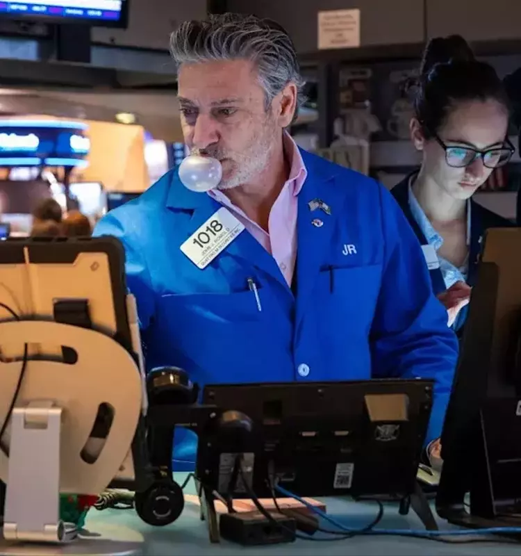 S&P 500 Experiences Minor Dip After Reaching New Heights
