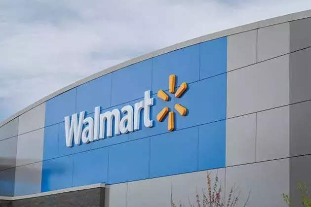 Walmart's Valuation Premium: An Unfavorable Risk/Reward Scenario